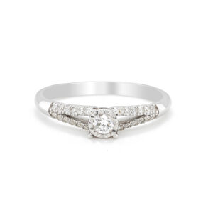 9ct White Gold Illusion Diamond Ring With Diamond Shoulders