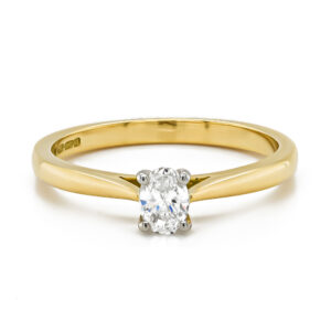 18ct Yellow Gold Oval Diamond Claw Set Ring Total Diamond .30cts D/VS1