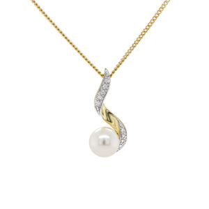 9ct Yellow Gold Diamond & Freshwater Cultured Pearl Pendant 0.04ct