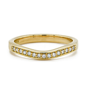 18ct Yellow Gold Brilliant Cut Diamond Shaped Wedding Band