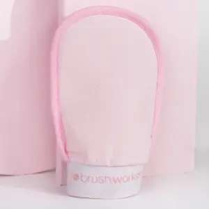 Tan Removal Mitt for Flawless Skin - Brushworks Solution