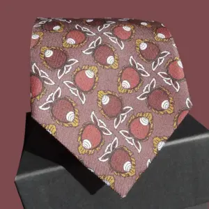Luxury 100% Silk Conch Motif Tie
