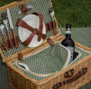 Four Person Green Polka Dot Picnic Basket