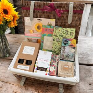 Craft Lover: Perfect Gift Box for Creative Enthusiasts