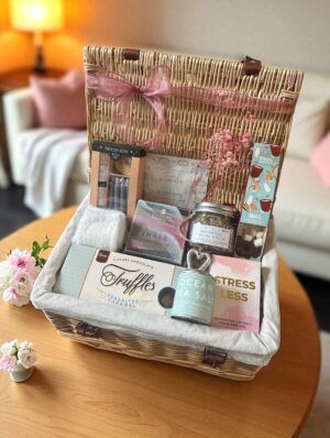 De Stress & Recharge Hamper for Ultimate Relaxation & Pampering