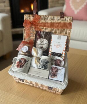 Highland Haven Hamper - Cosy Retreat with Luxury Gifts