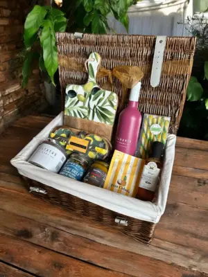 Sangria and Sunshine: Perfect Summer Hamper Gift