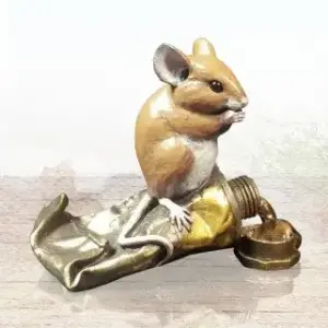 Richard Cooper 263BR Artist's Little Helper - Cold Cast Bronze Mouse (Copy)