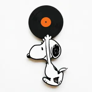 Magpie MA1817 Peanuts Snoopy Enamel Pin - Record