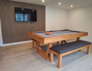 Signature Huntsman Solid Oak Pool Dining Table: 7ft